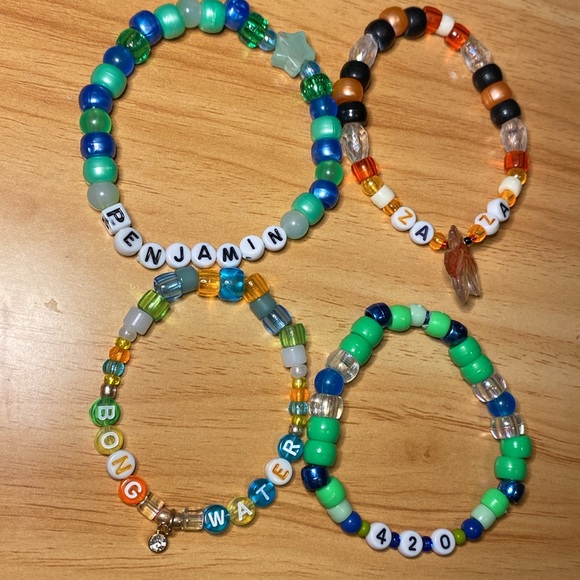 6 set of 420 Kandi Bracelets - Picture 2 of 3